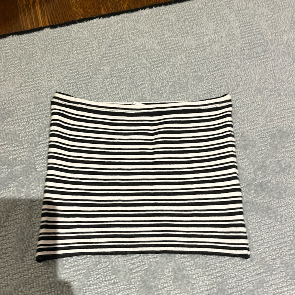 Black and white stripe tube top